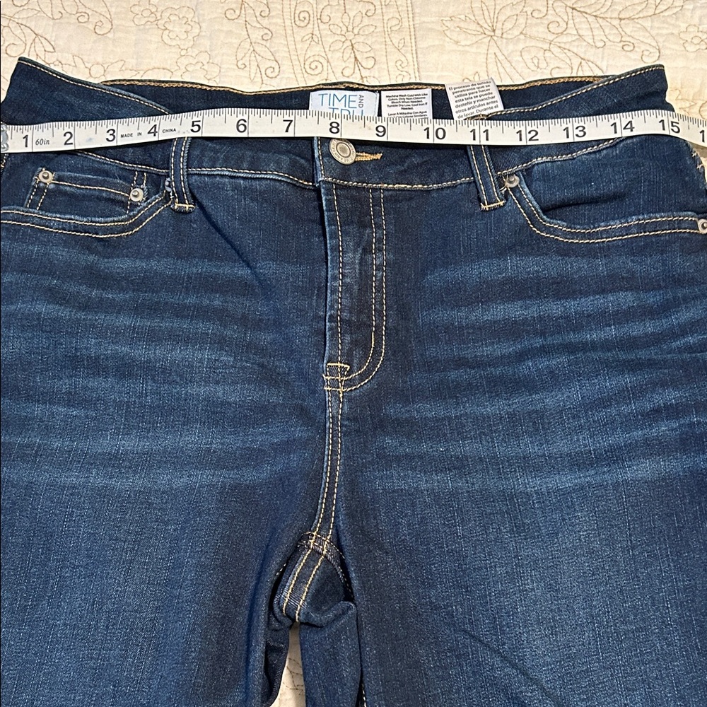 Time and Tru Indigo Denim Jeans - Picture 4 of 6